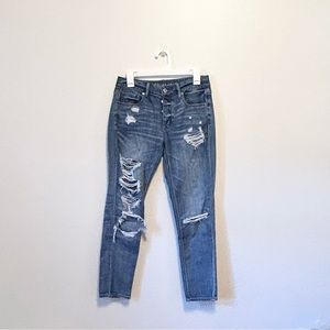 American Eagle Mom jeans, *Smoke free home* NO rips or stains